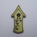 bouton bois au ptit bonheur - la cigogne qui brode