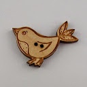 bouton bois au ptit bonheur - la cigogne qui brode