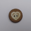 bouton bois au ptit bonheur - la cigogne qui brode