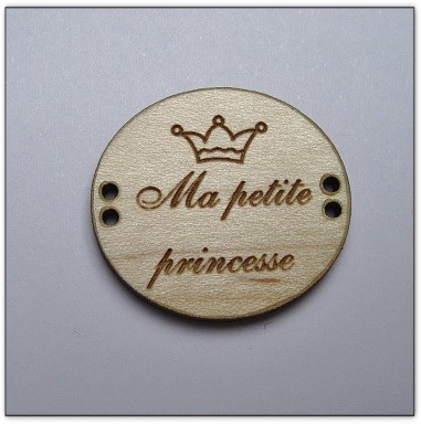 bouton bois au ptit bonheur - la cigogne qui brode
