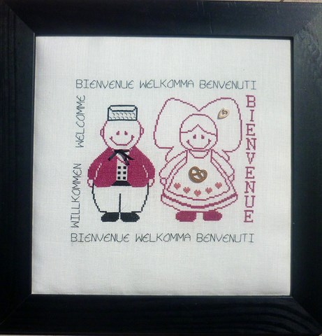 BIENVENUE COUPLE ALSACE point de croix la cigogne qui brode