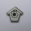 bouton bois au ptit bonheur - la cigogne qui brode