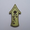 bouton bois au ptit bonheur - la cigogne qui brode