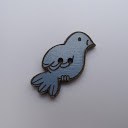 bouton bois au ptit bonheur - la cigogne qui brode